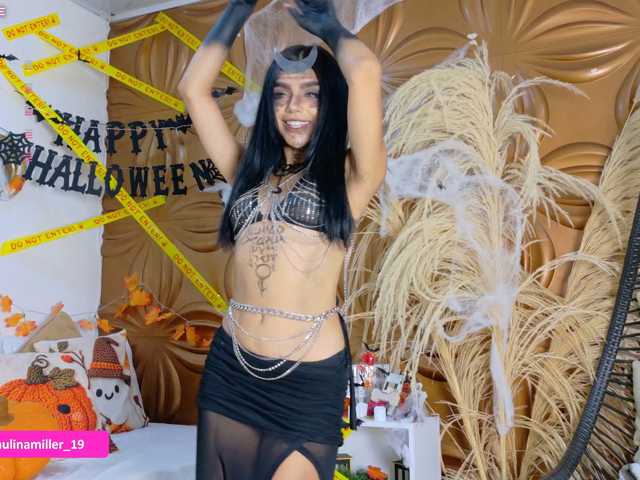 Paulinamiller live cam on BongaCams