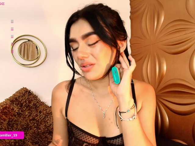 Paulinamiller live webcam show