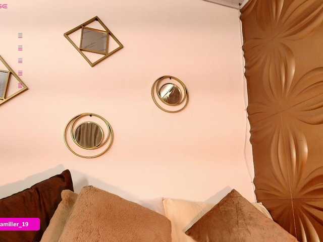 Paulinamiller live cam on BongaCams