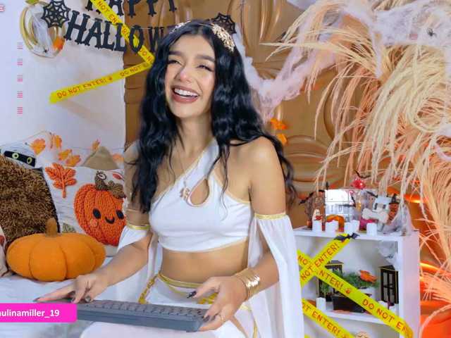 Paulinamiller live cam on BongaCams