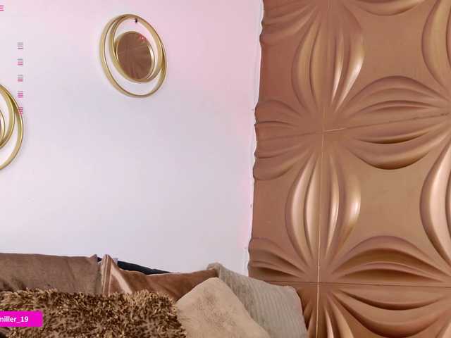 Paulinamiller live cam on BongaCams