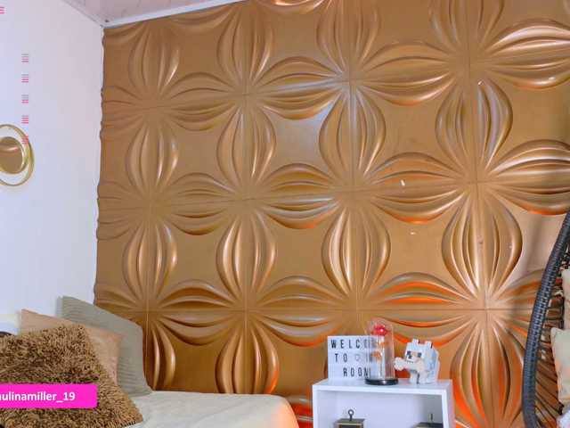 Paulinamiller live cam on BongaCams