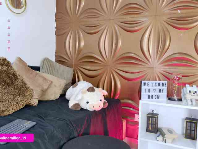 paulinamiller's live room