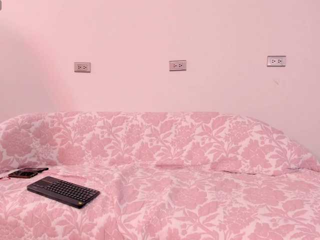 Yulieth-n-Greinberland live cam on BongaCams
