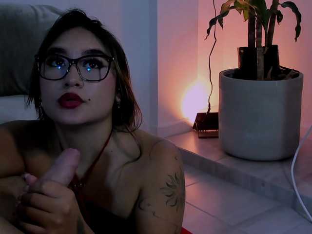 Yulieth-n-Greinberland live cam on BongaCams