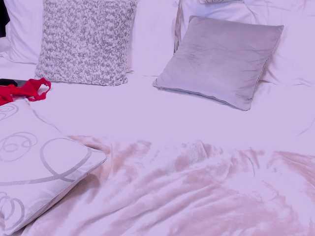 Yulieth-n-Greinberland live cam on BongaCams