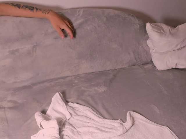 Yulieth-n-Greinberland live cam on BongaCams