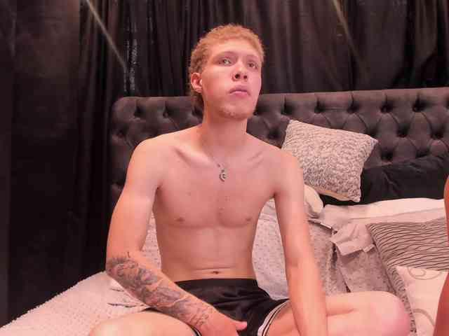Yulieth-n-Greinberland Sex Cam Show