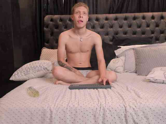 Yulieth-n-Greinberland Sex Cam Show