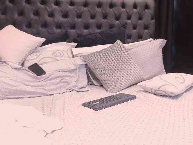 Yulieth-n-Greinberland Sex Cam Show