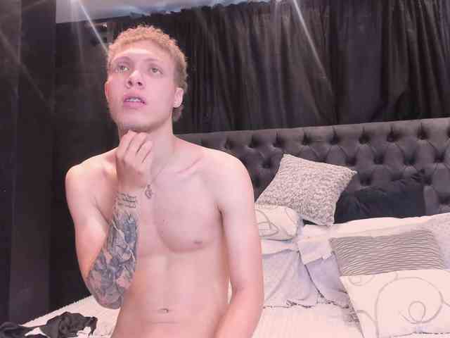 Yulieth-n-Greinberland Sex Cam Show