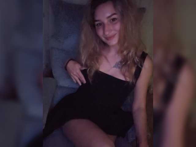 Lola107 live cam on BongaCams