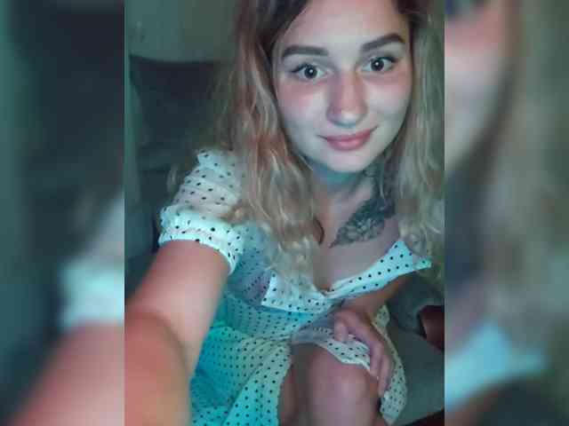 Lola107 webcam