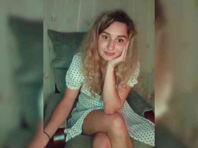 Lola107 webcam