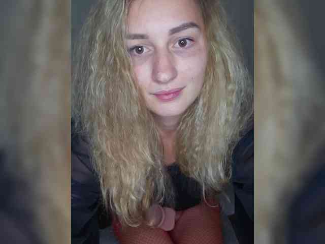 Lola107 webcam