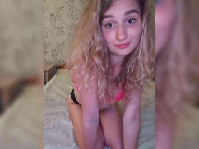 Lola107 webcam