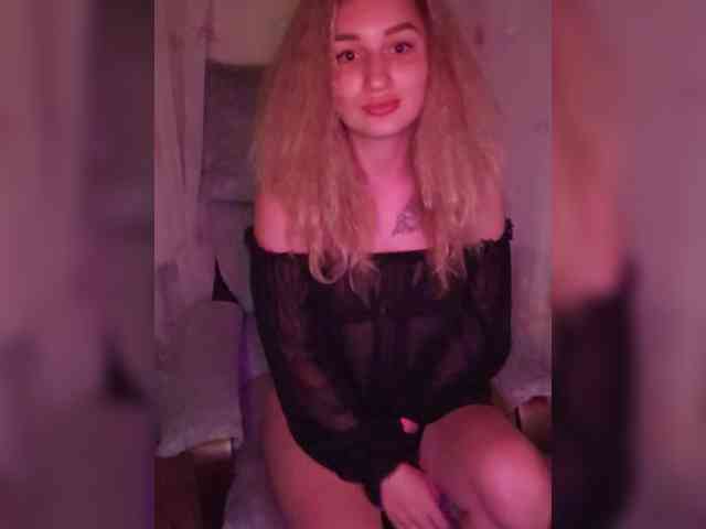 Lola107 webcam