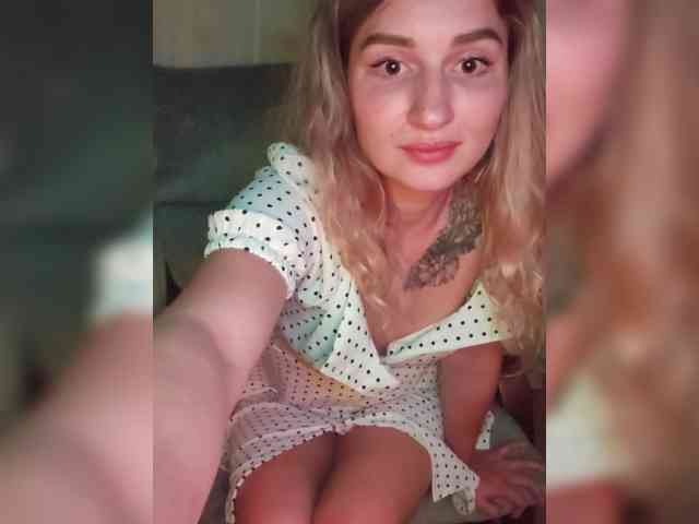 Lola107 webcam