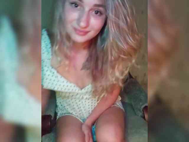Lola107 webcam