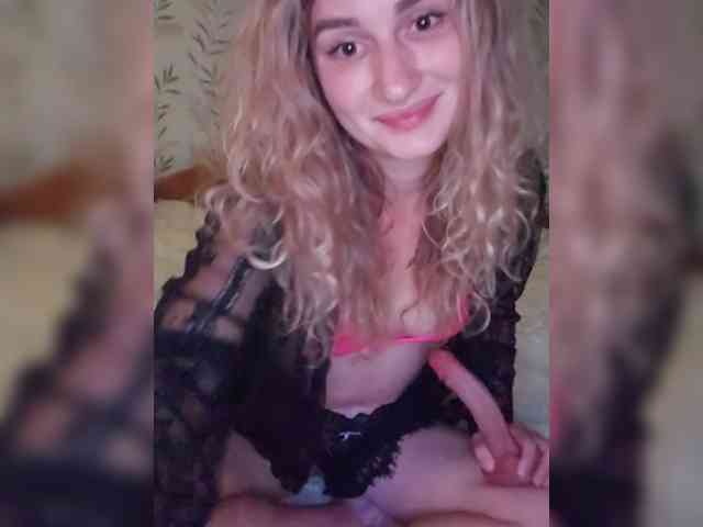 Lola107 webcam
