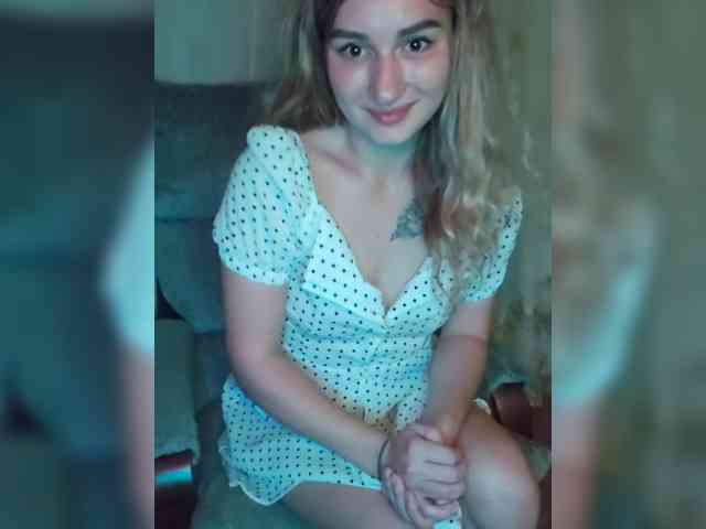 Lola107 webcam