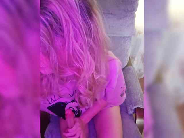 Lola107 webcam
