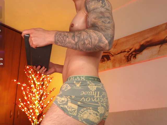 Latin-Green-Eyes live webcam show