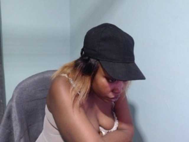 Nightnurse26 live cam on BongaCams