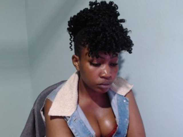 Nightnurse26 live cam on BongaCams