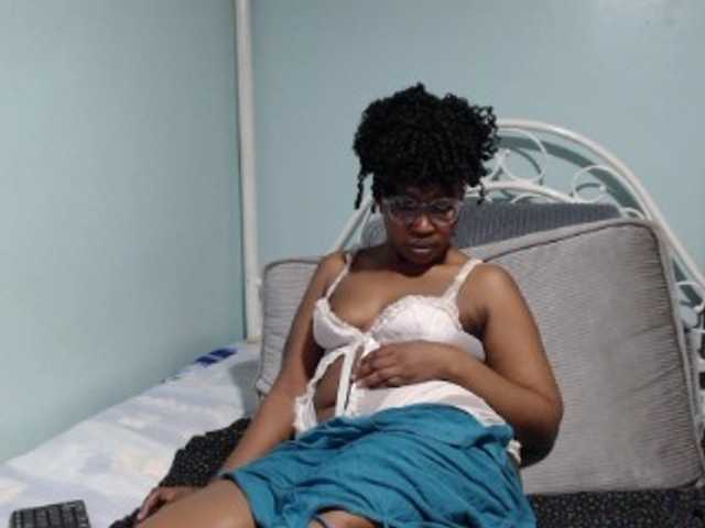 Nightnurse26 live cam on BongaCams