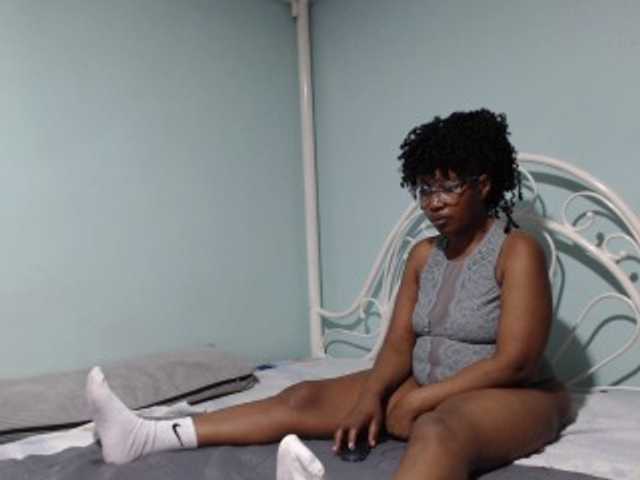 Nightnurse26 live cam on BongaCams