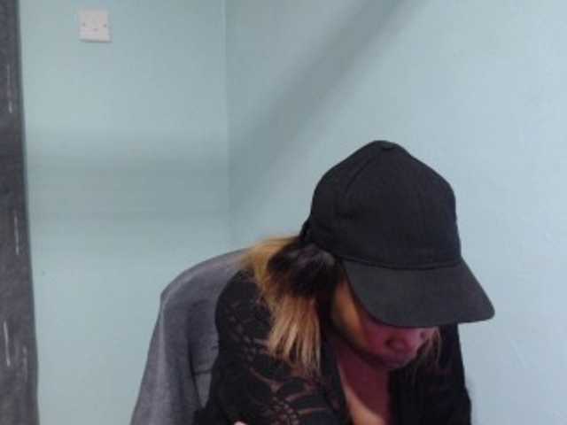 Nightnurse26 live cam on BongaCams
