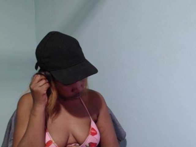 Nightnurse26 live cam on BongaCams