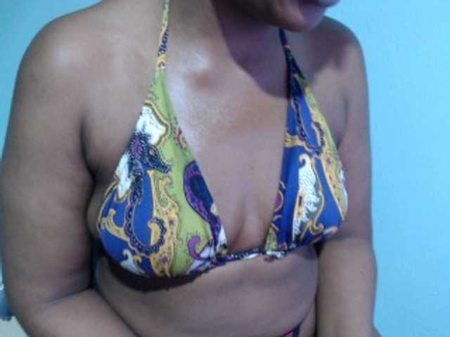 Nightnurse26 live cam on BongaCams