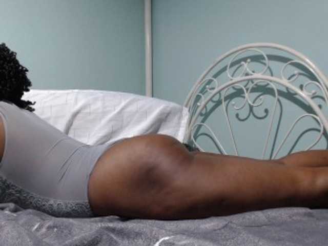 Nightnurse26 live cam on BongaCams