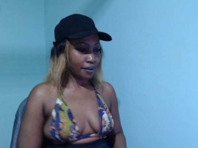 Nightnurse26 live cam on BongaCams