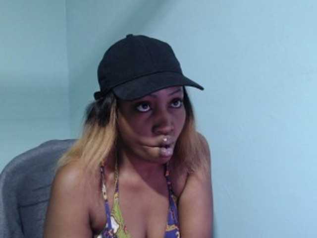 Nightnurse26 live cam on BongaCams