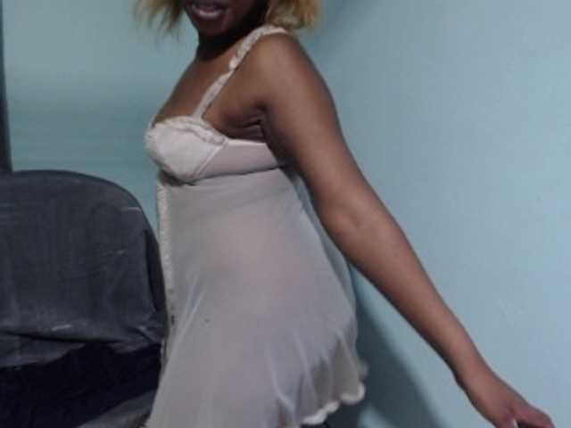 Nightnurse26 live cam on BongaCams