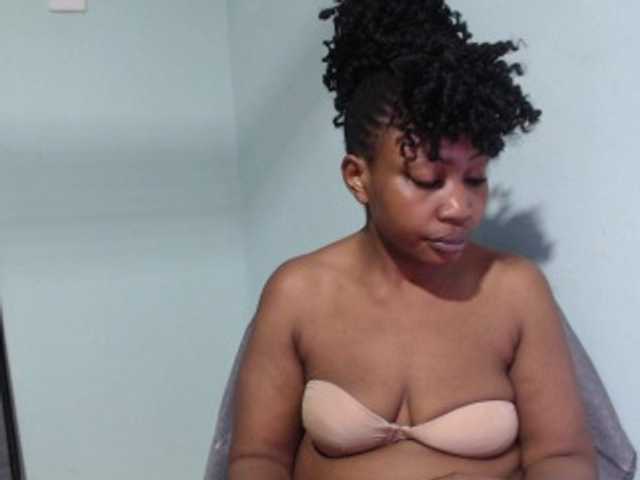 Nightnurse26 live cam on BongaCams