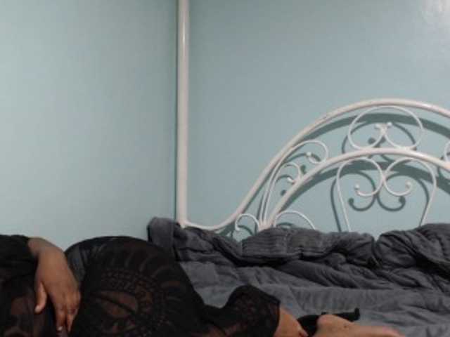 Nightnurse26 live cam on BongaCams