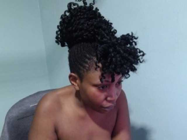 Nightnurse26, en directo ahora en BongaCams