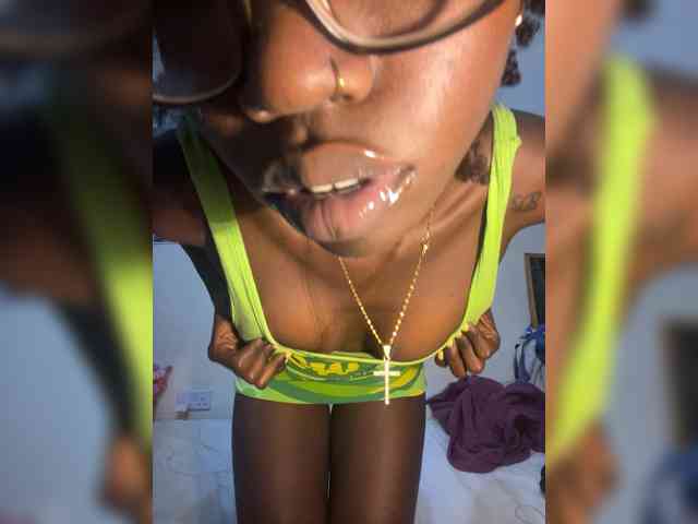 Sassyjuju webcam