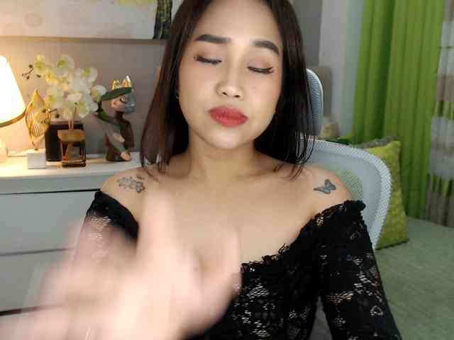 SamanthaSaintz webcam