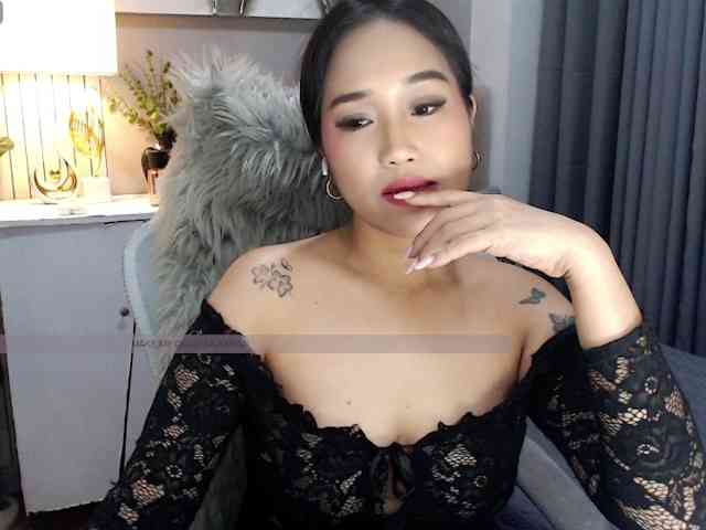 モデル: SamanthaSaintz