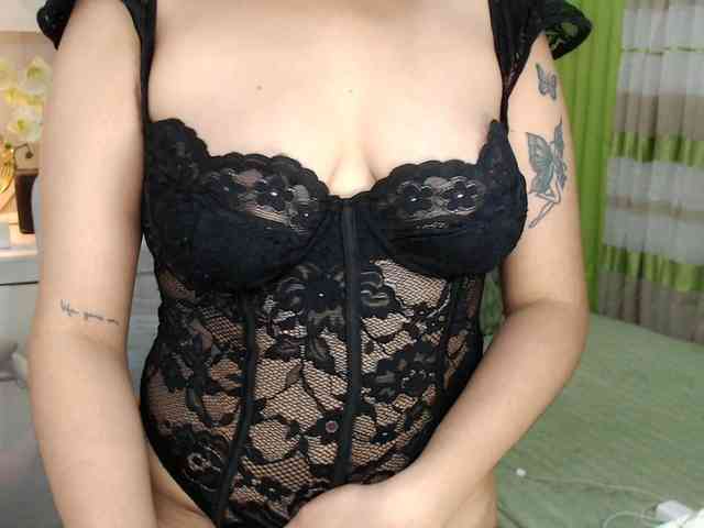 SamanthaSaintz webcam
