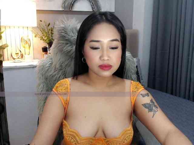 Model: SamanthaSaintz