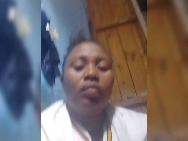 RaJeanne live webcam show