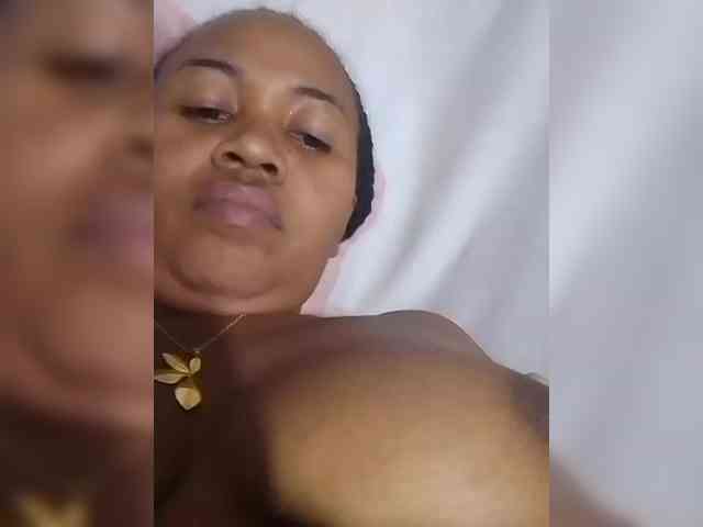 RaJeanne webcam