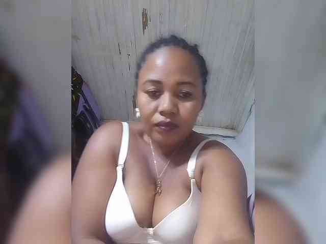 RaJeanne webcam