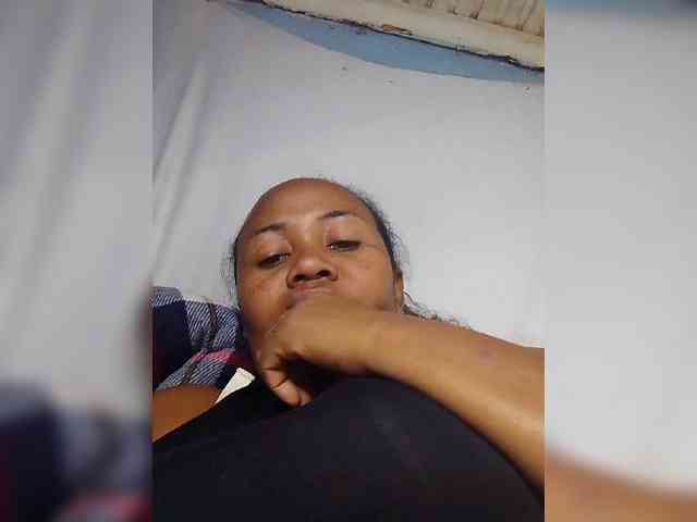 RaJeanne webcam